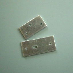 樂器五金配件中的關(guān)鍵角色 小鋁散熱片的創(chuàng)新與應(yīng)用