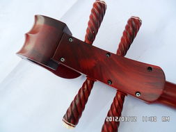 小葉檀貝雕骨花大阮 匠心獨(dú)運(yùn)的傳統(tǒng)樂器與配件套裝